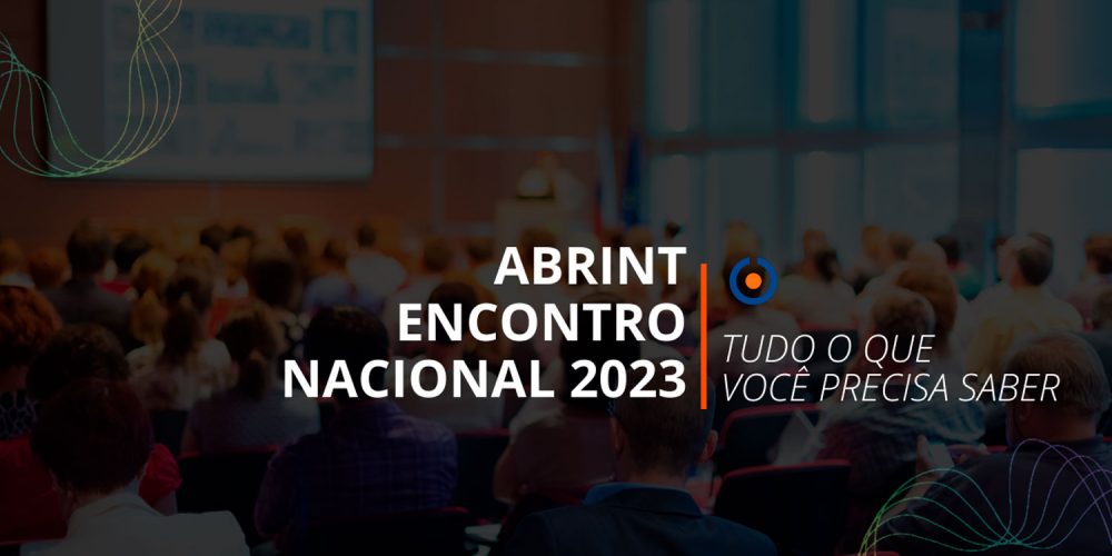 Várias pessoas no Abrint Encontro Nacional 2023.