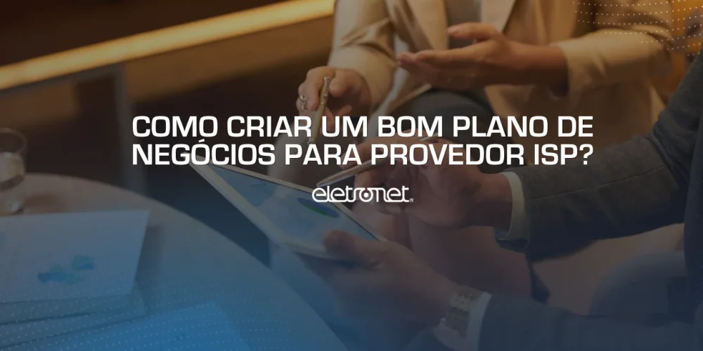 Homem e mulher sócios de ISP criando um bom plano de negócios para provedor ISP.